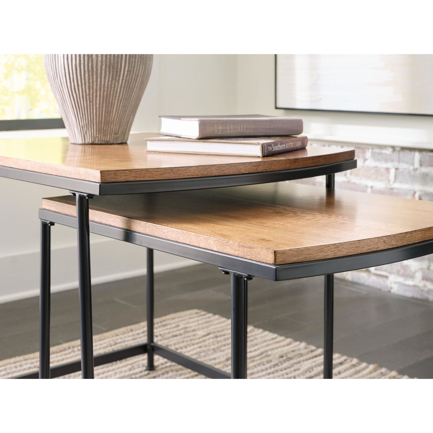 Drezmoore Nesting End Table (Set of 2) - Light Brown/Black