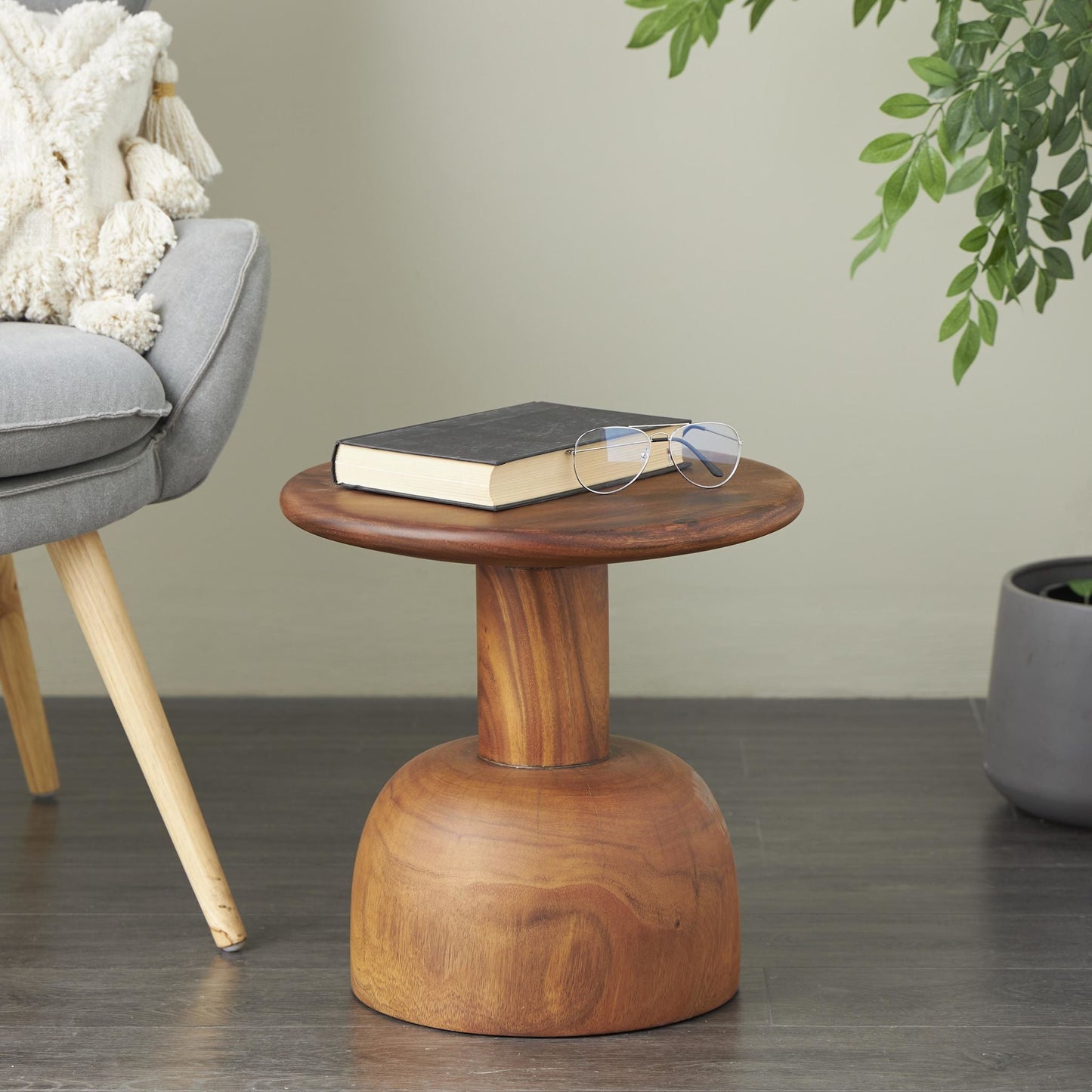 Chiquita End Table - Brown