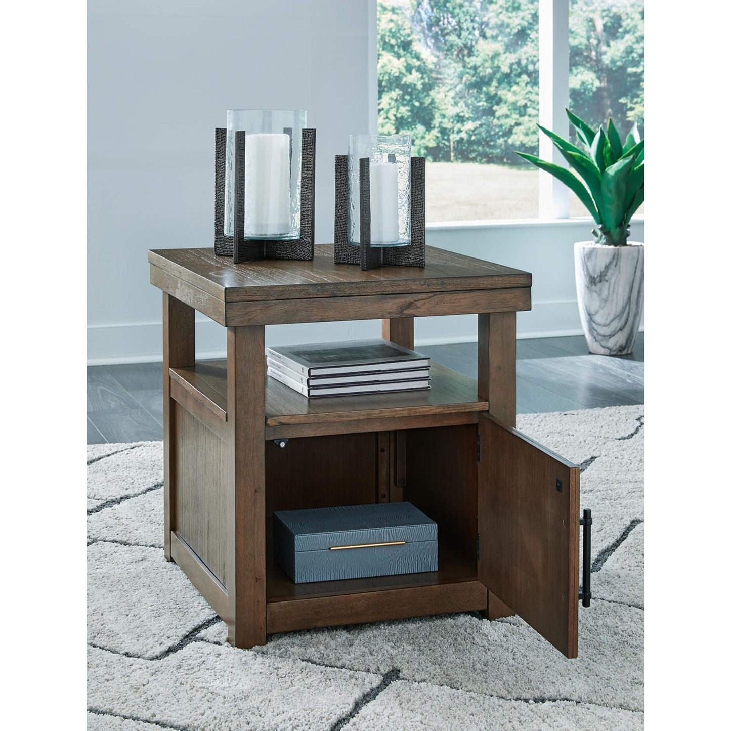 Boardernest End Table - Brown