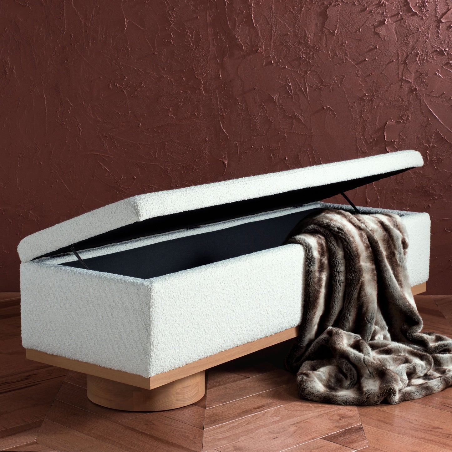 SAFAVIEH Couture Sunneva Boucle Storage Bench - 61 In. W x 20 In. D x 19 In. H - 61Wx20Dx19H