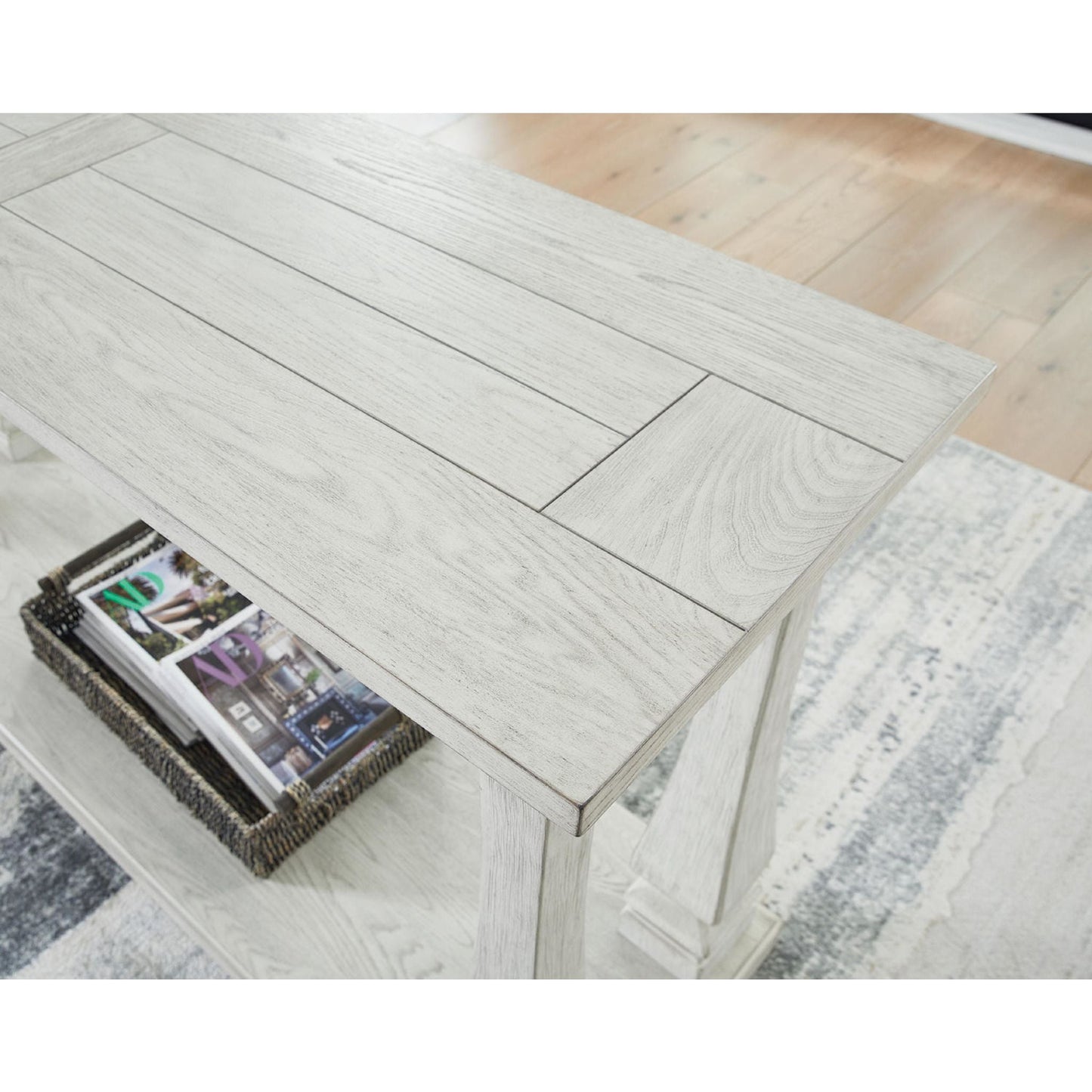 Arlendyne Sofa Table - Antique White