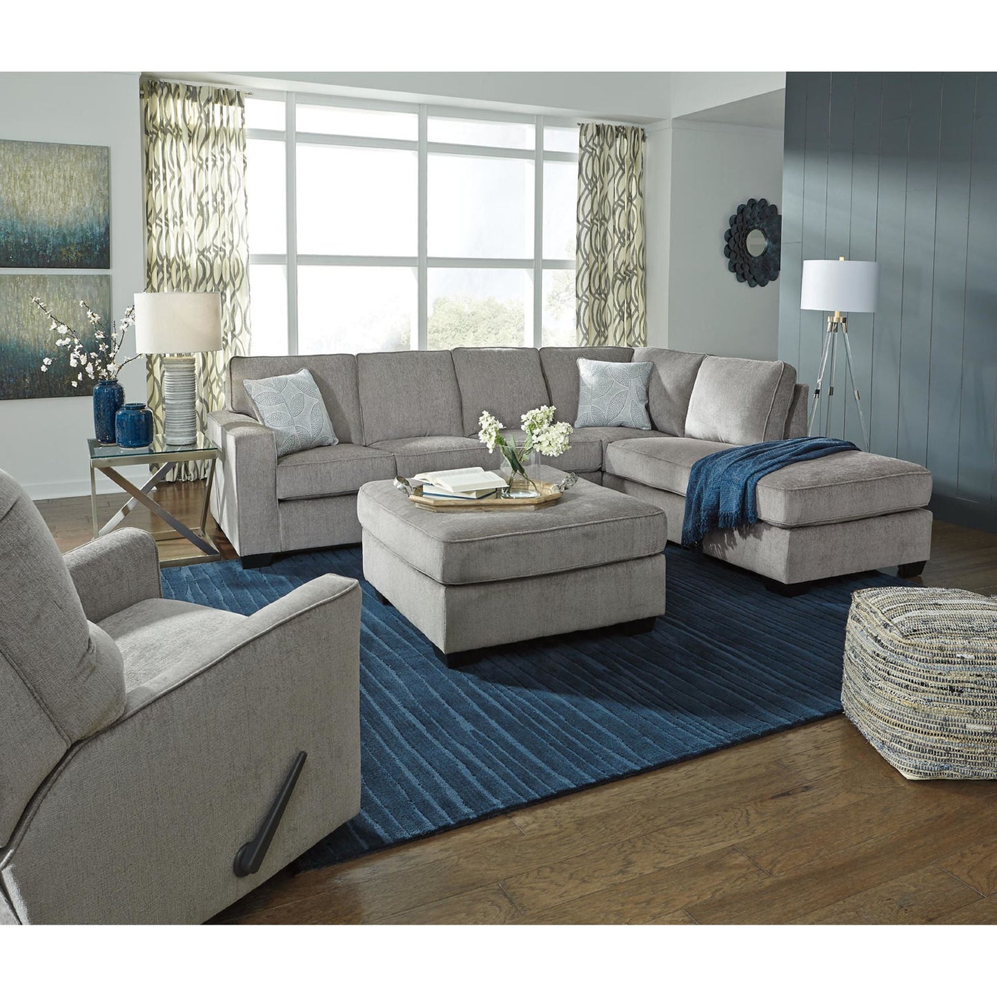 Altari 2 Piece Sectional with Chaise