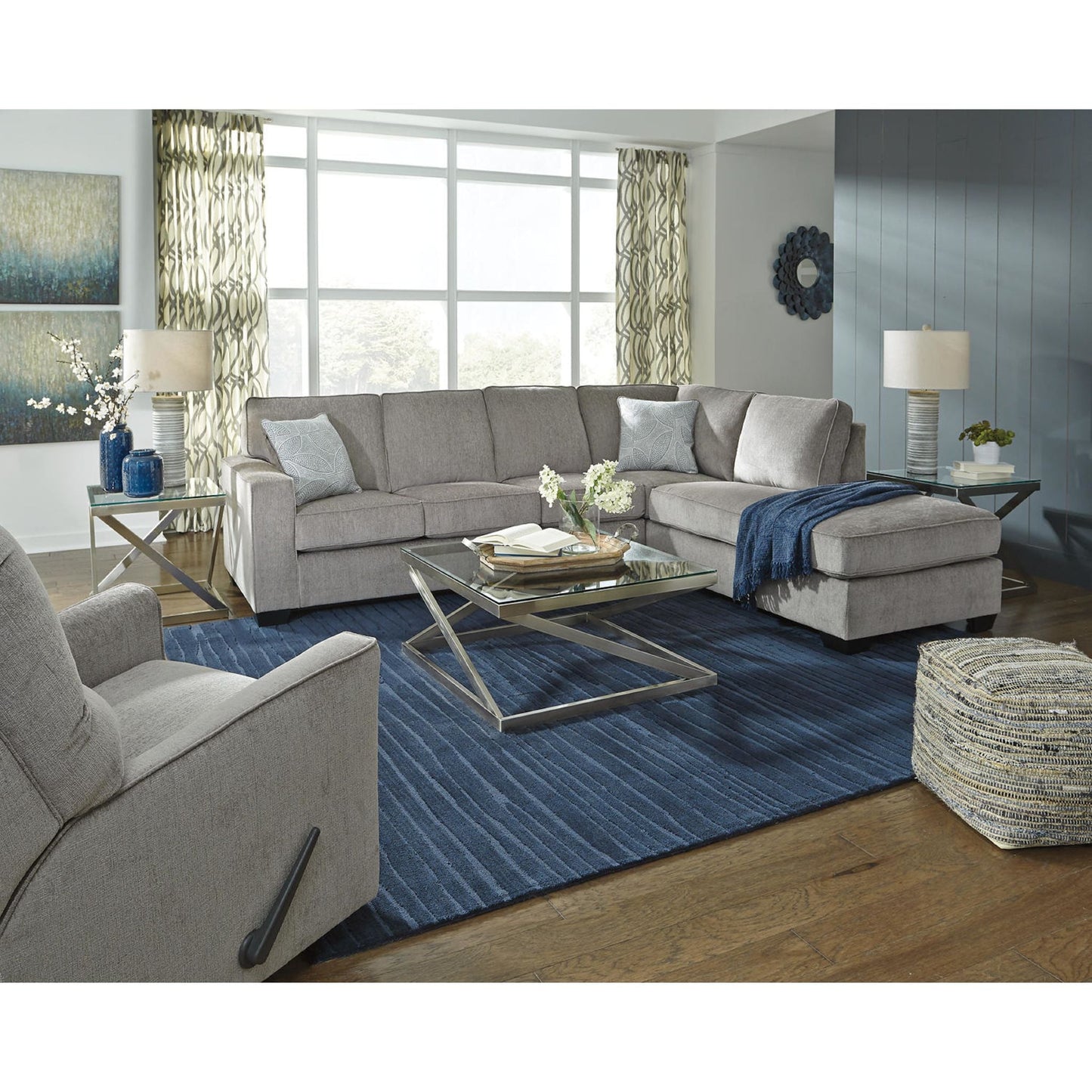 Altari 2 Piece Sectional with Chaise